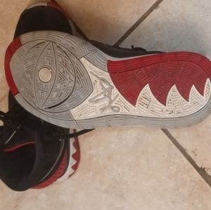 Nike Kyrie 6 youth 5s